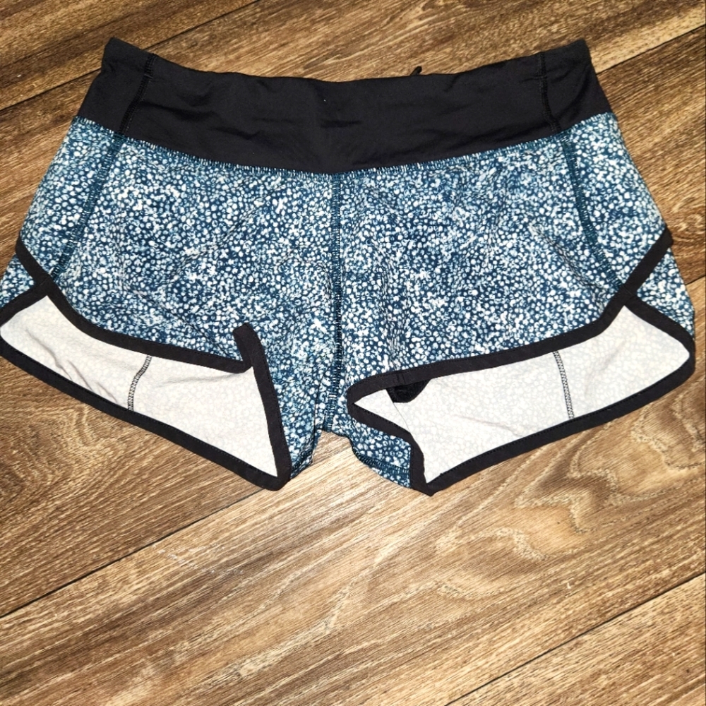 LULULEMON ATHLETICA Speed Short '4-Way Stretch' Size 4 in Pebble Print Parfait